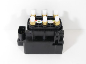 Блок клапанів пневмопідвіски Mercedes ML W166 ATM